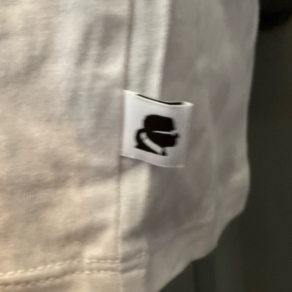 Karl Lagerfeld large white tshirt with man sewn on front - Picture 5 of 8
